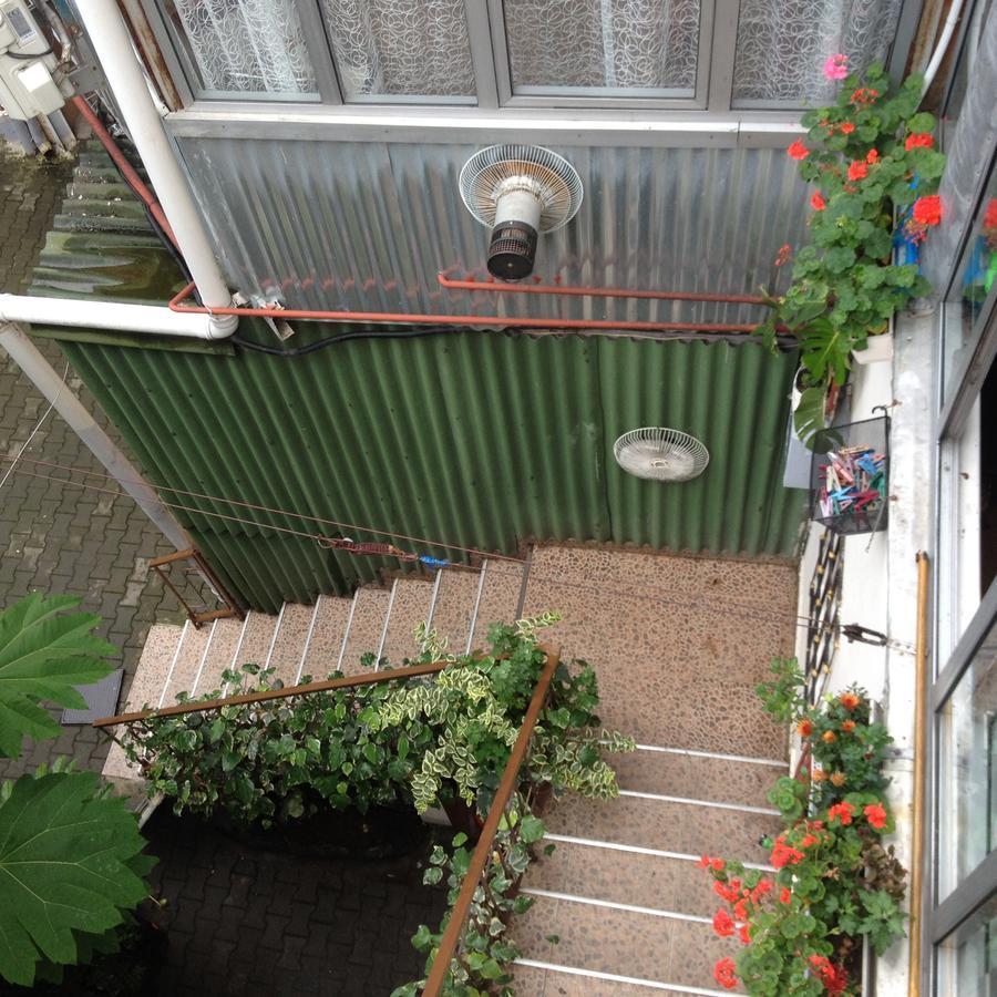 Apartment On Melashvili 24 Batoumi Extérieur photo