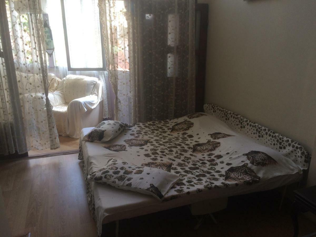 Apartment On Melashvili 24 Batoumi Extérieur photo